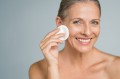 Come curare la pelle a 50 anni?